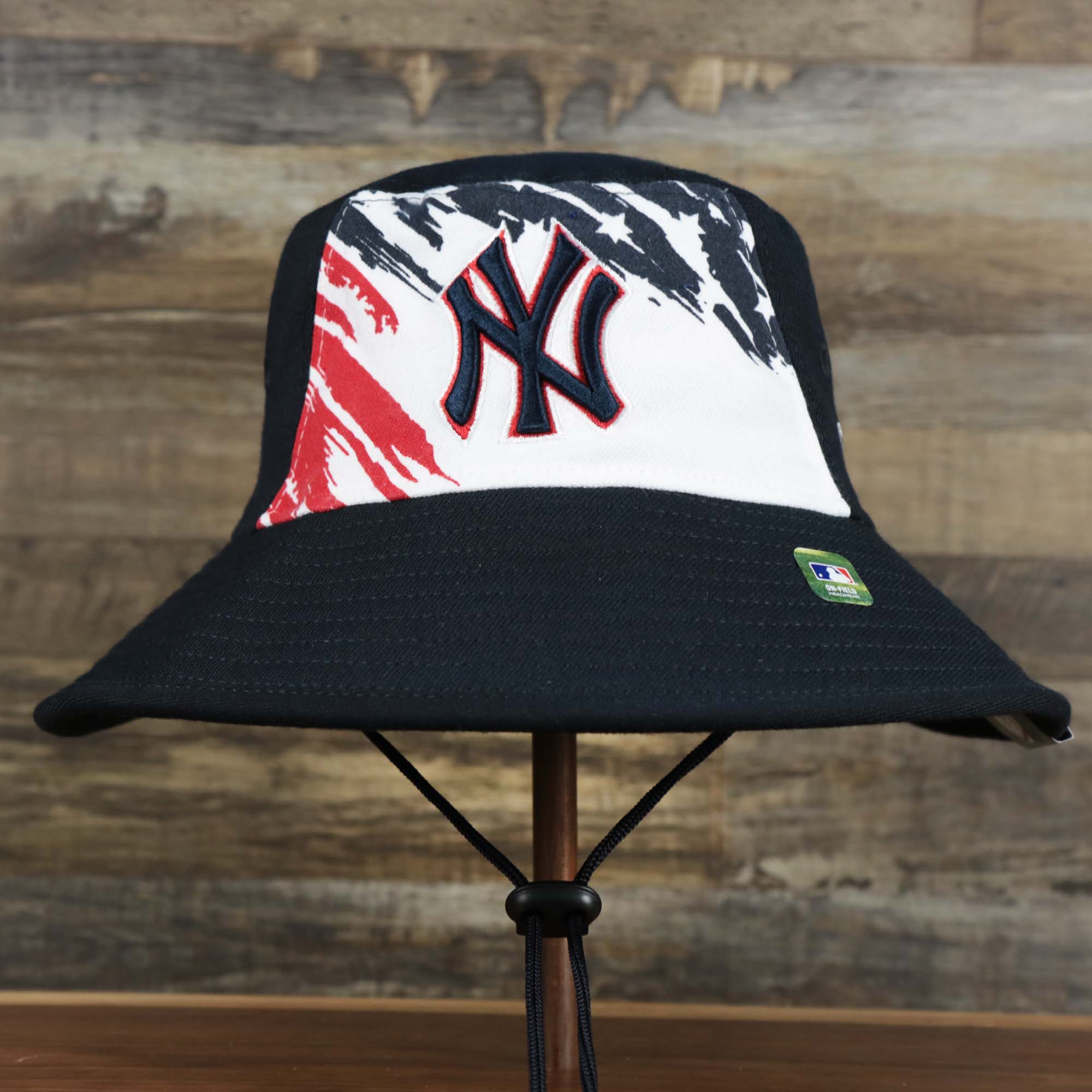 New York Yankees 2021 ARMED FORCES STARS N STRIPES BUCKET Hat