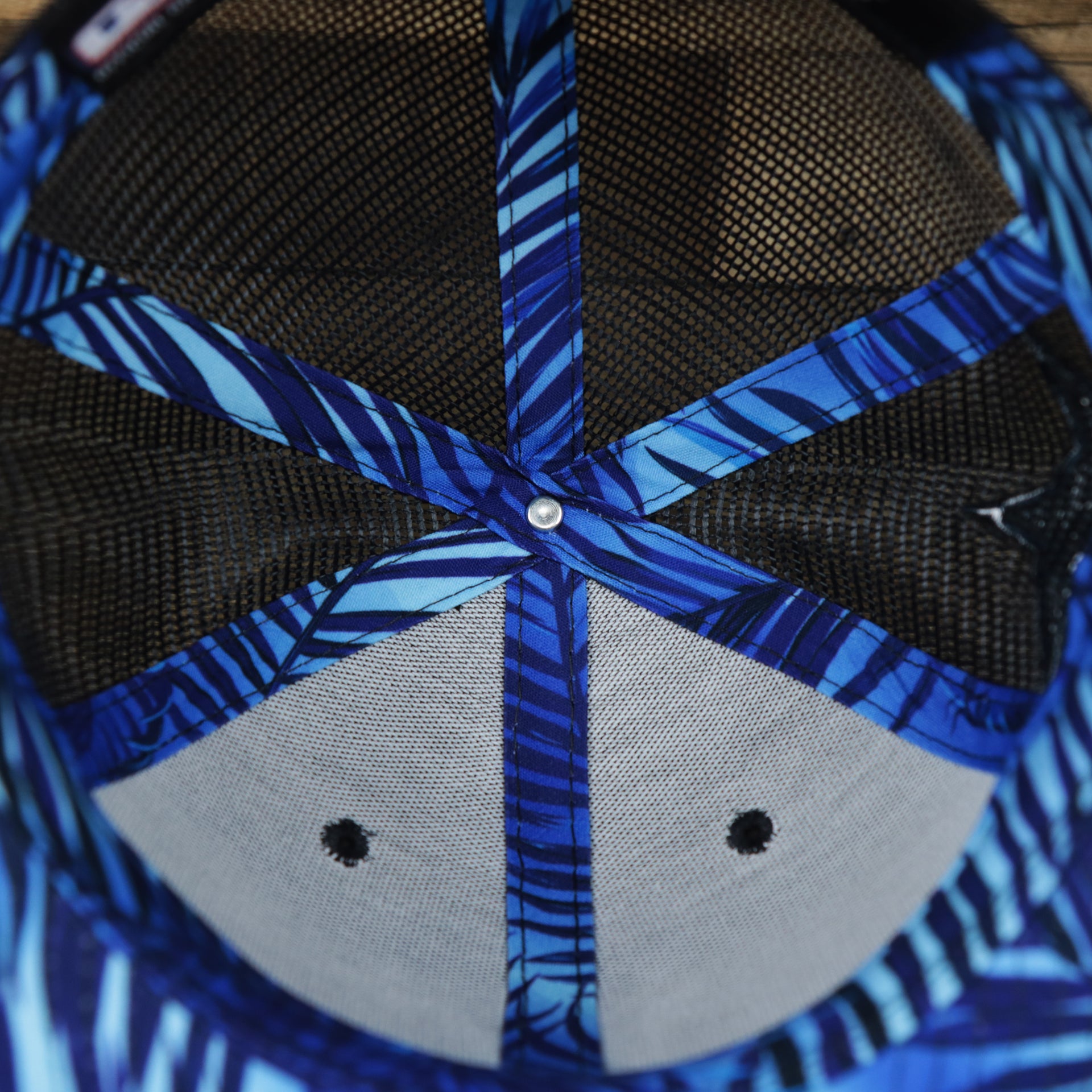 The Inside of the New York Yankees Metallic All Star Game MLB 2022 Side Patch 59Fifty Mesh Fitted Cap | ASG 2022 Navy Blue 59Fifty Cap