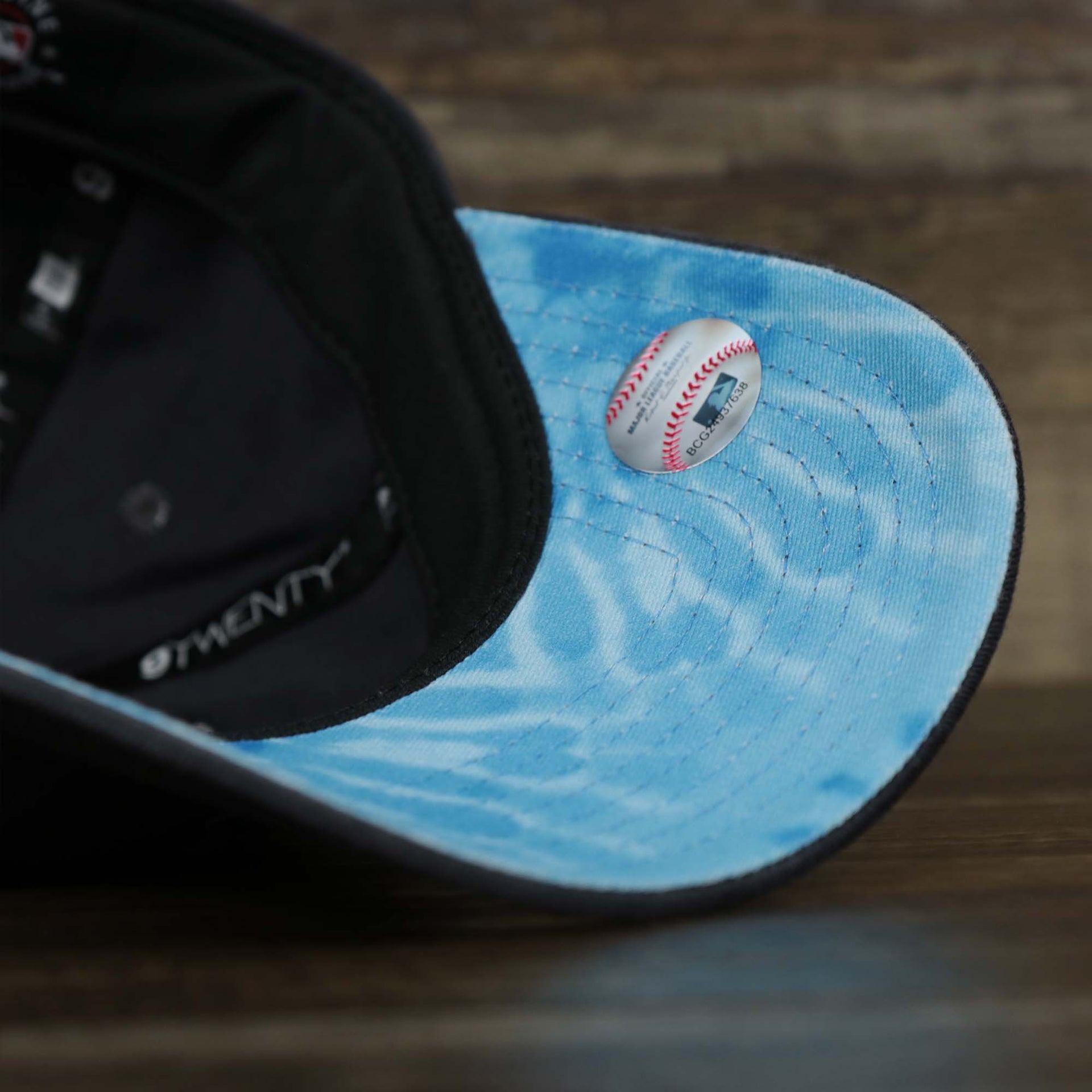 The undervisor on the New York Yankees 2022 Father's Day On-Field 9Twenty Dad Hat | Gray