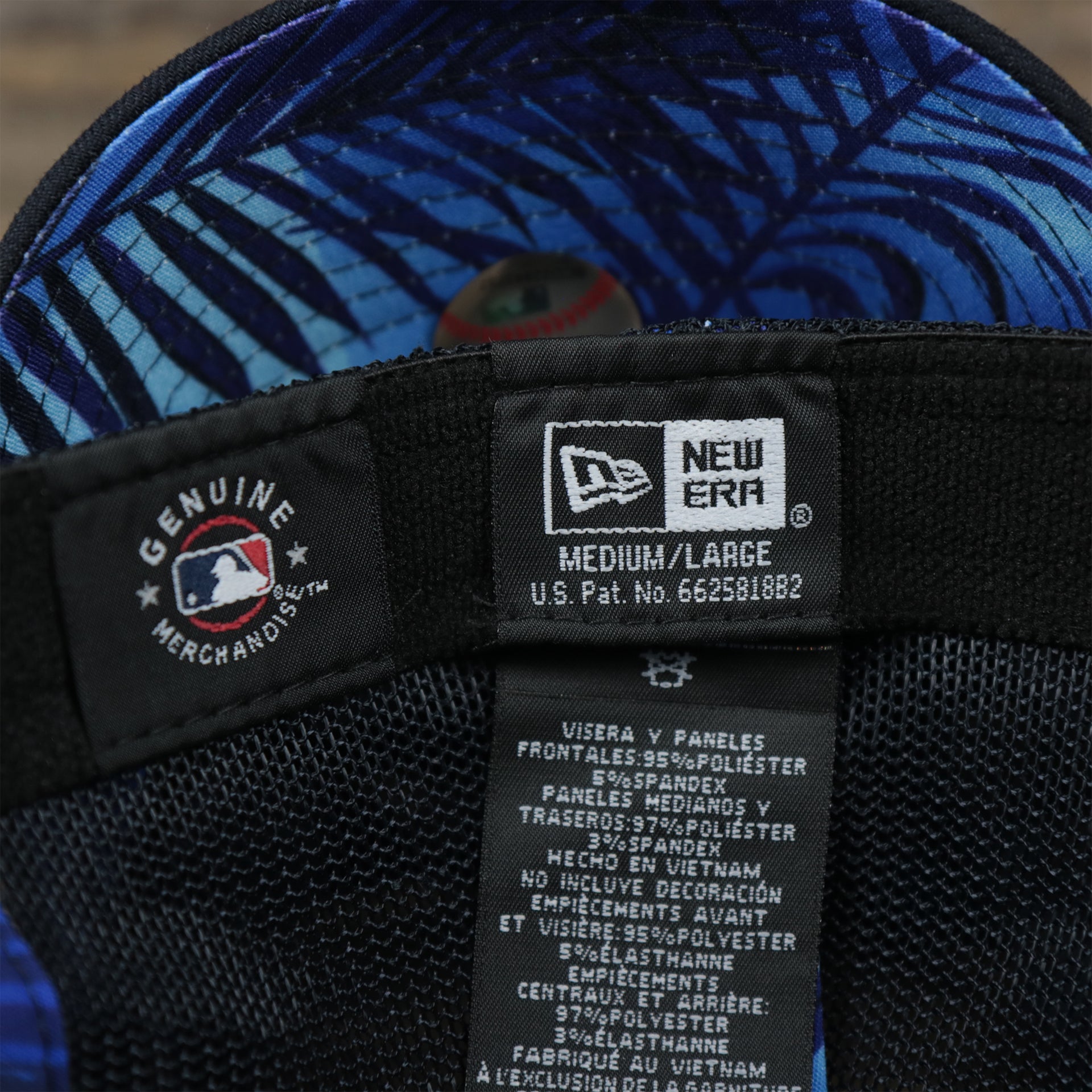 The Tags on the New York Yankees Metallic All Star Game MLB 2022 Side Patch 39Thirty Mesh FlexFit Cap | ASG 2022 Navy Blue 39Thirty Cap