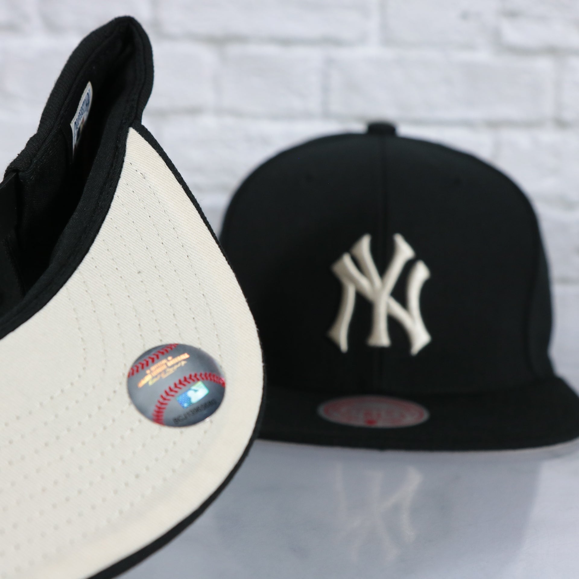 cream under visor on the New York Yankees Cooperstown 100th Anniversary side patch Evergreen Pro Variety Pack | Black Snapback Hat