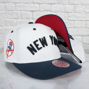 New York Yankees Cooperstown "New York" Jersey Script 1947 Yankees logo side patch Evergreen Pro | White/Navy Snapback Hat