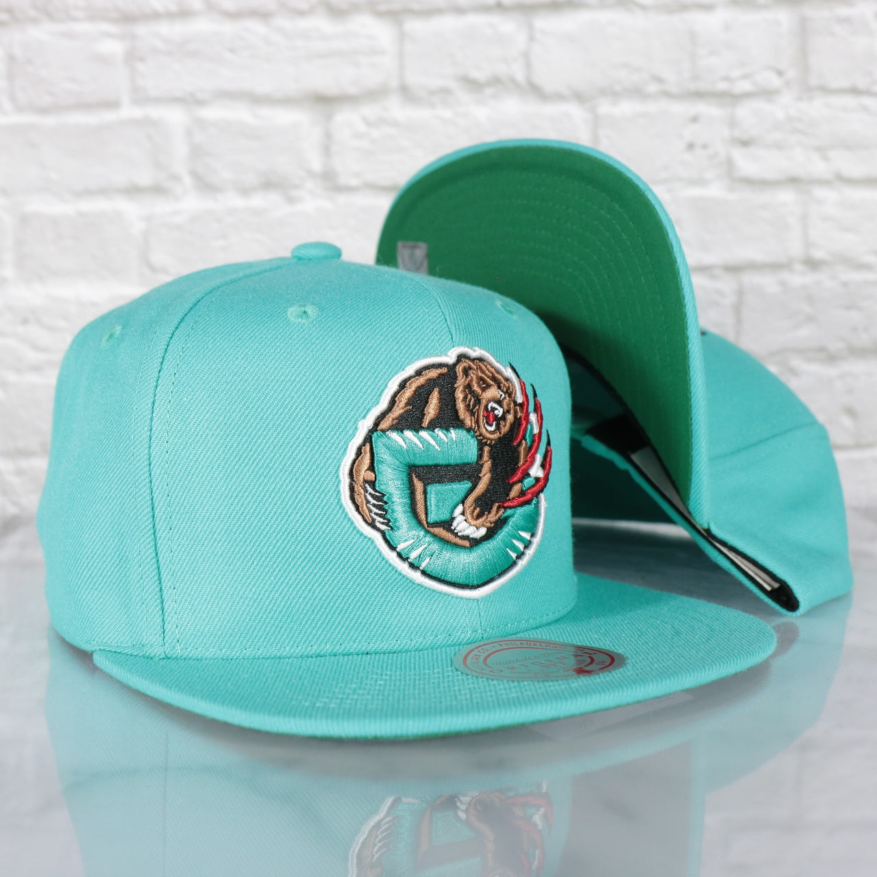 Vancouver Grizzlies Vintage Retro NBA Team Ground 2.0 Mitchell and Ness Snapback Hat | Teal