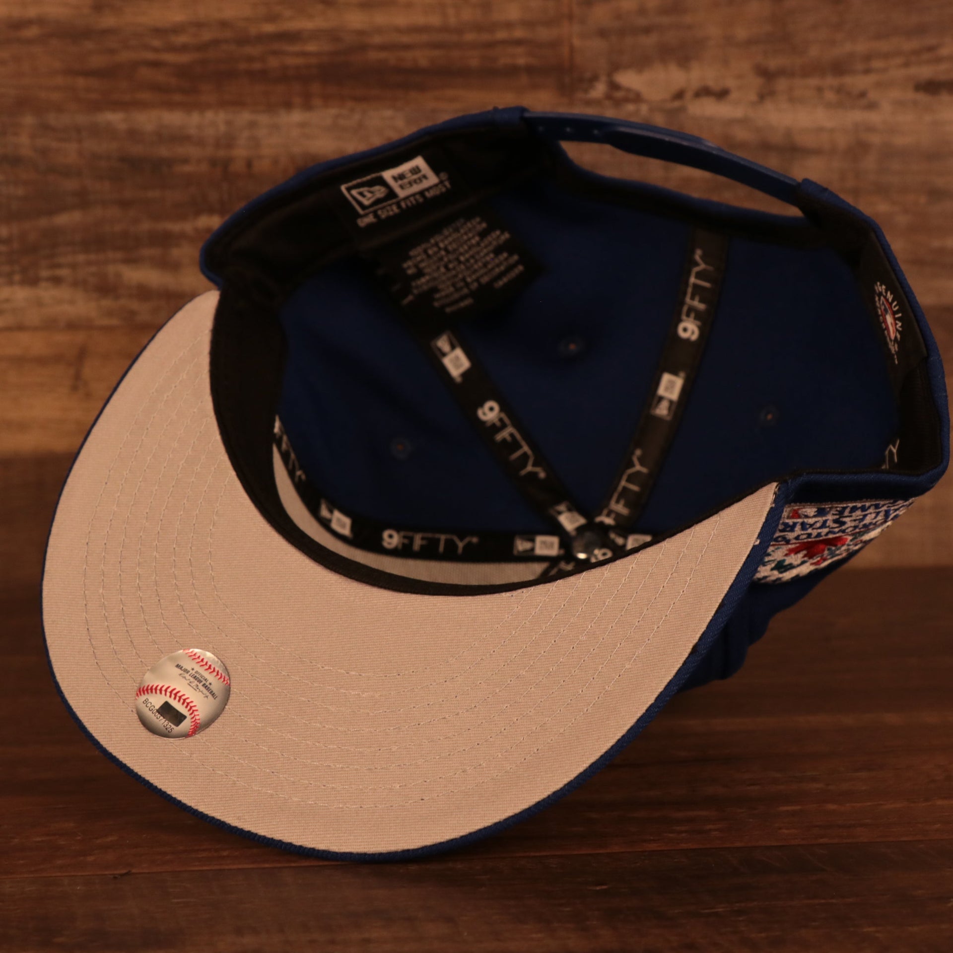 Gray under visor of the Toronto Blue Jays 1991 All Star Game Side Patch Gray Bottom 9Fifty Snapback Hat