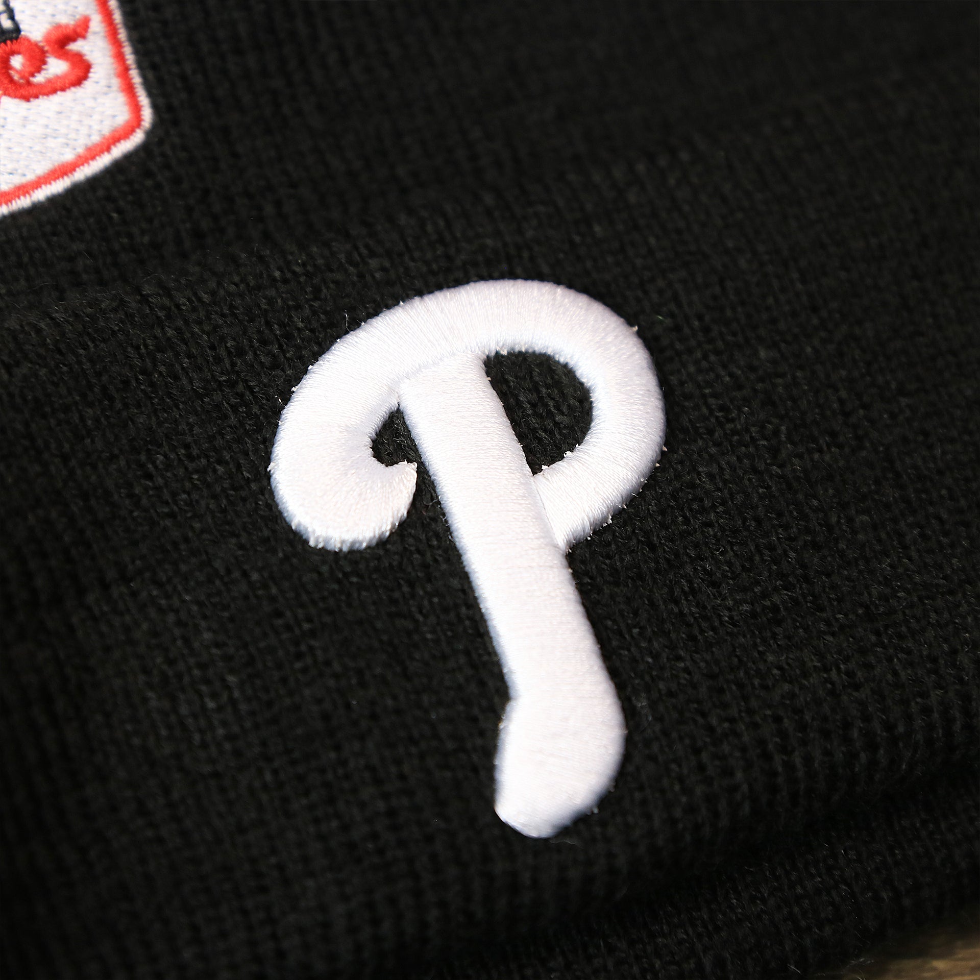 Philadelphia Phillies All Over World Series Side Patch 2x Champion Knit Cuff Beanie | New Era, Black