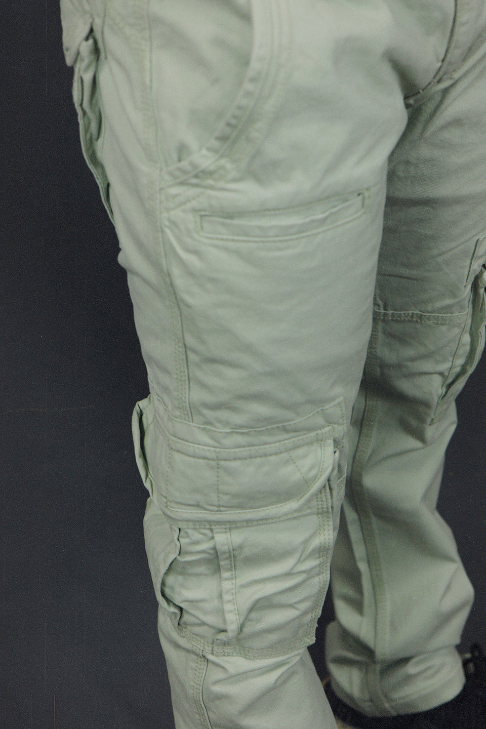 pocket of the Men's Sage Combat Pants Six Pocket Cargo Pants To Match Sneakers | Sage