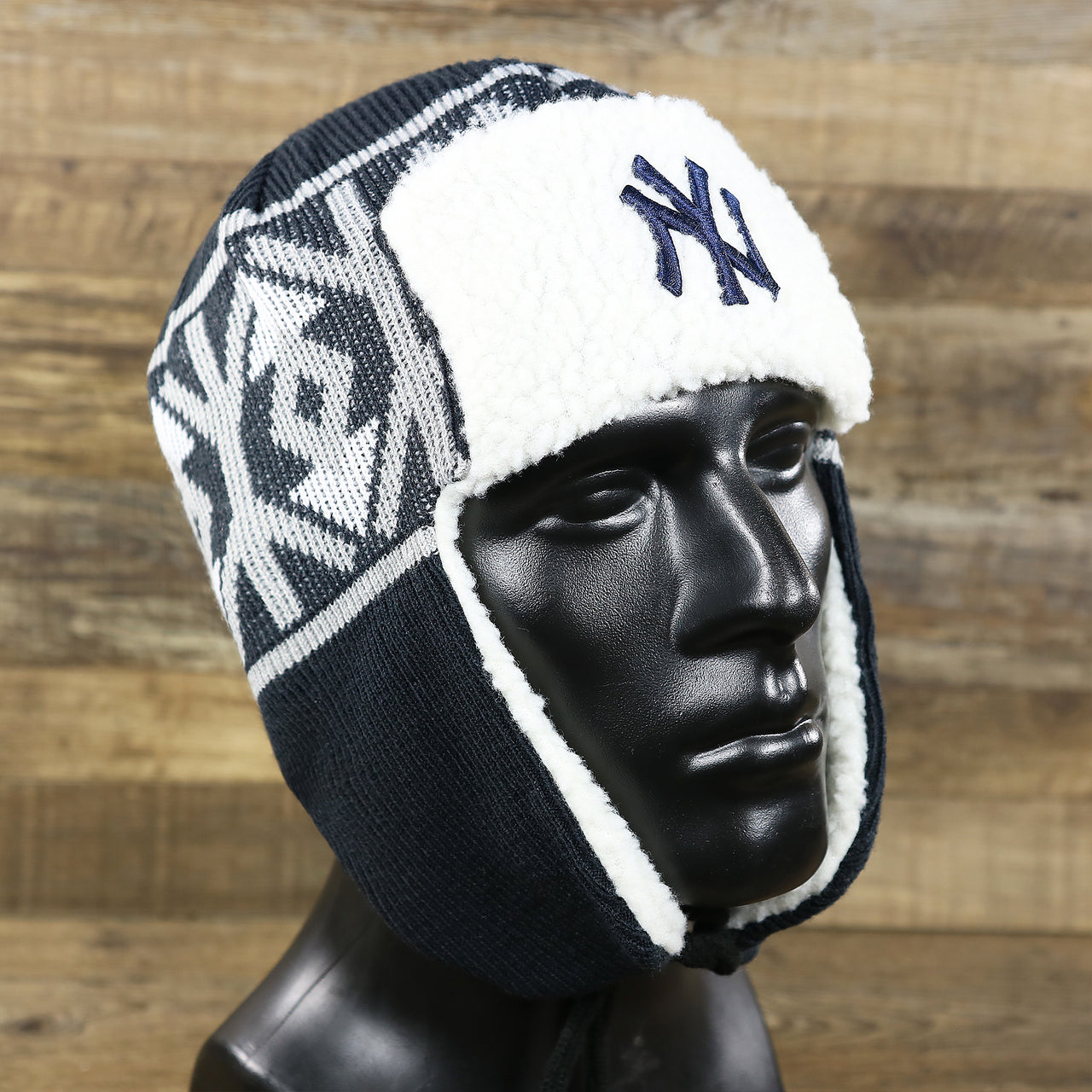 The New York Yankees Winter Print Trapper Hat | Navy Blue Trapper Hat