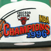 front logo on the Chicago Bulls Vintage Retro NBA Champions 1996 Mitchell and Ness Snapback Hat | White