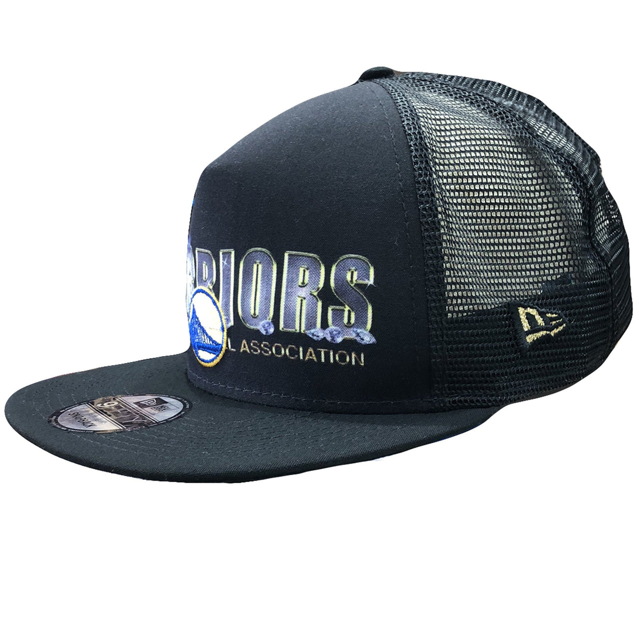 Embroidered on the left side of the Golden State Warriors trucker snapback hat is the New Era logo embroidered in gold
