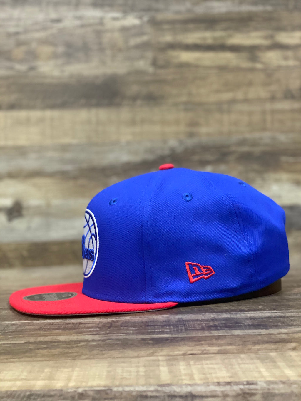wearers right side of sixers snapback hat | 76ers colorway 950 snapback | Blue and red 76er snapback