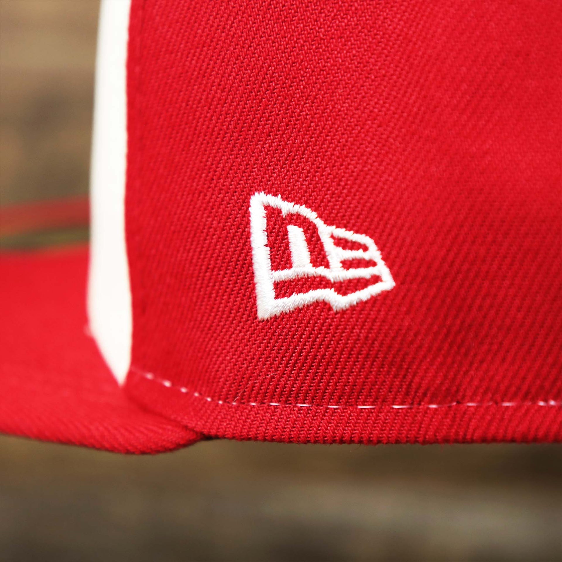 The New Era Logo on the Anaheim Angles 2021 City Connect 59Fifty Fitted Cap | New Era White and Red