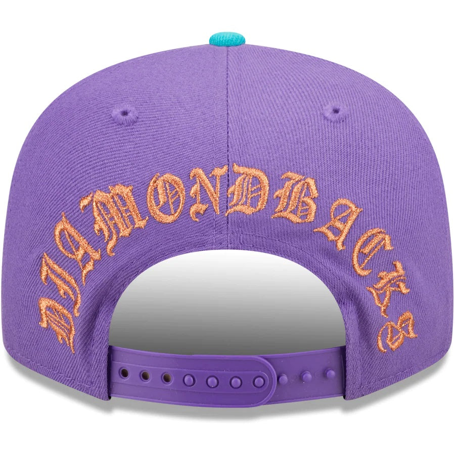 The backside of the Cooperstown Arizona Diamondbacks Retro Green Bottom Gold Letter Arch 9Fifty Snapback | Back Letter Arch 9Fifty Purple