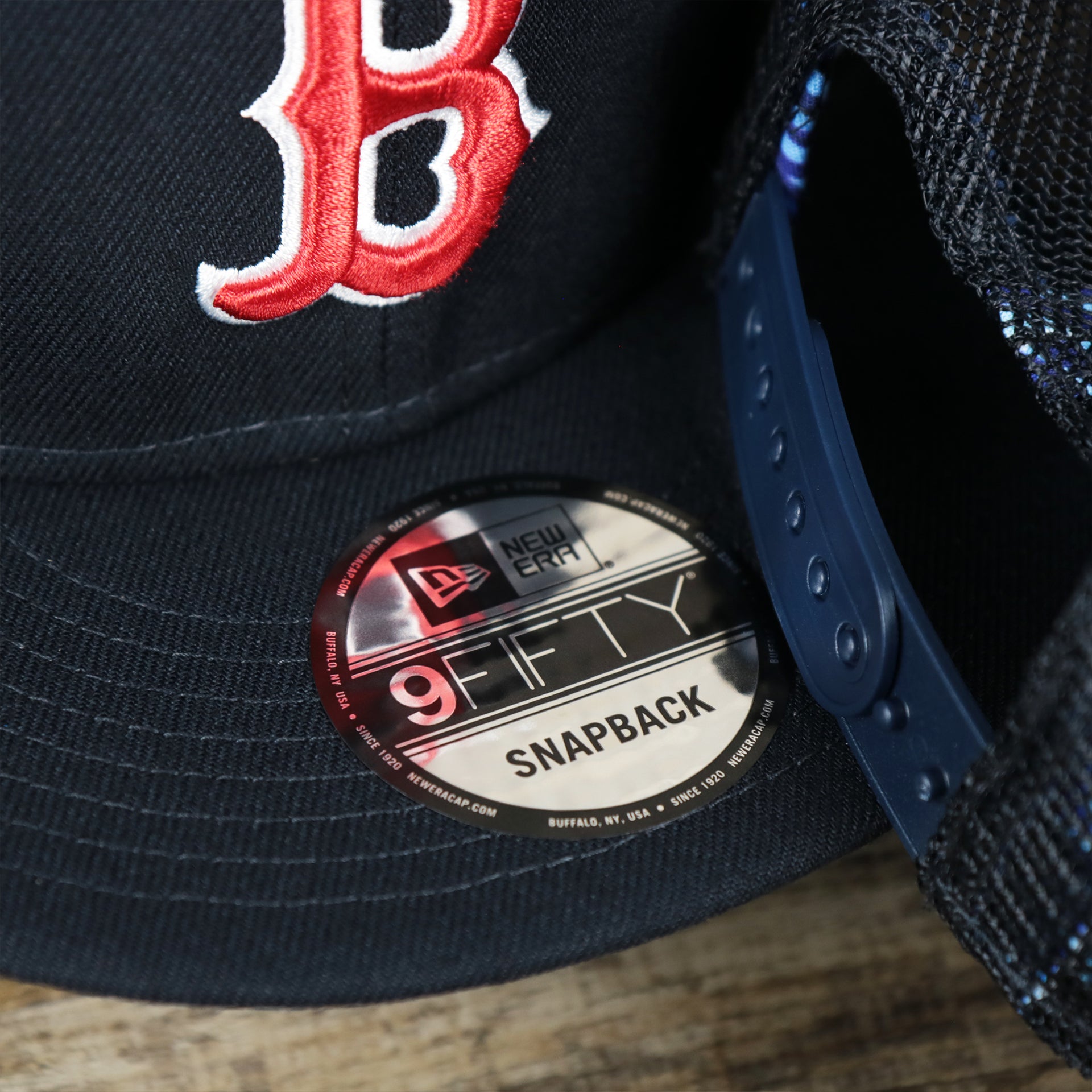 The 9Fifty Sticker on the Boston Red Sox Metallic All Star Game MLB 2022 Side Patch 9Fifty Mesh Snapback | ASG 2022 Navy Trucker Hat