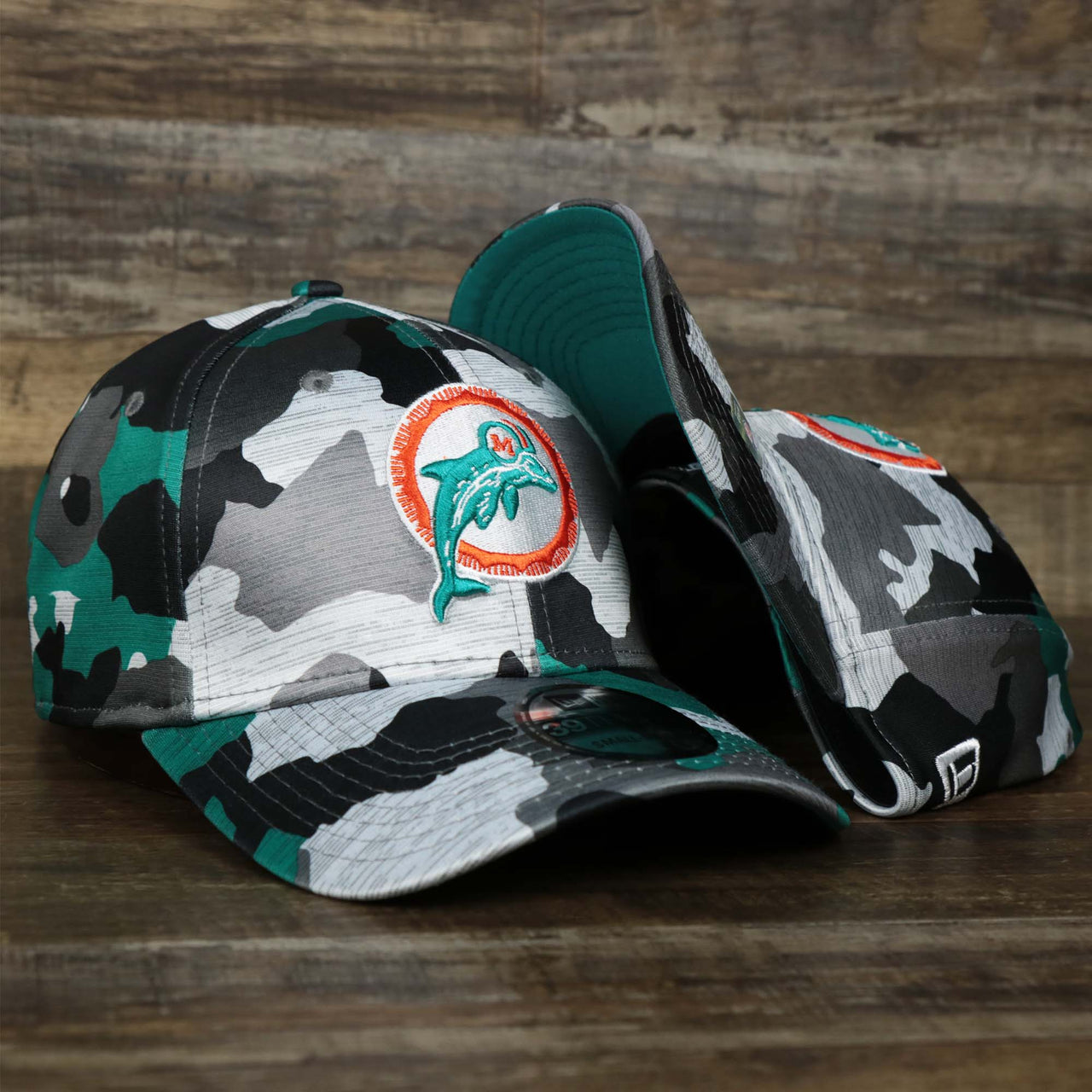 The Throwback Miami Dolphins OnField NFL Summer Training 2022 39Thirty Camo FlexFit Cap | New Era Turquoise