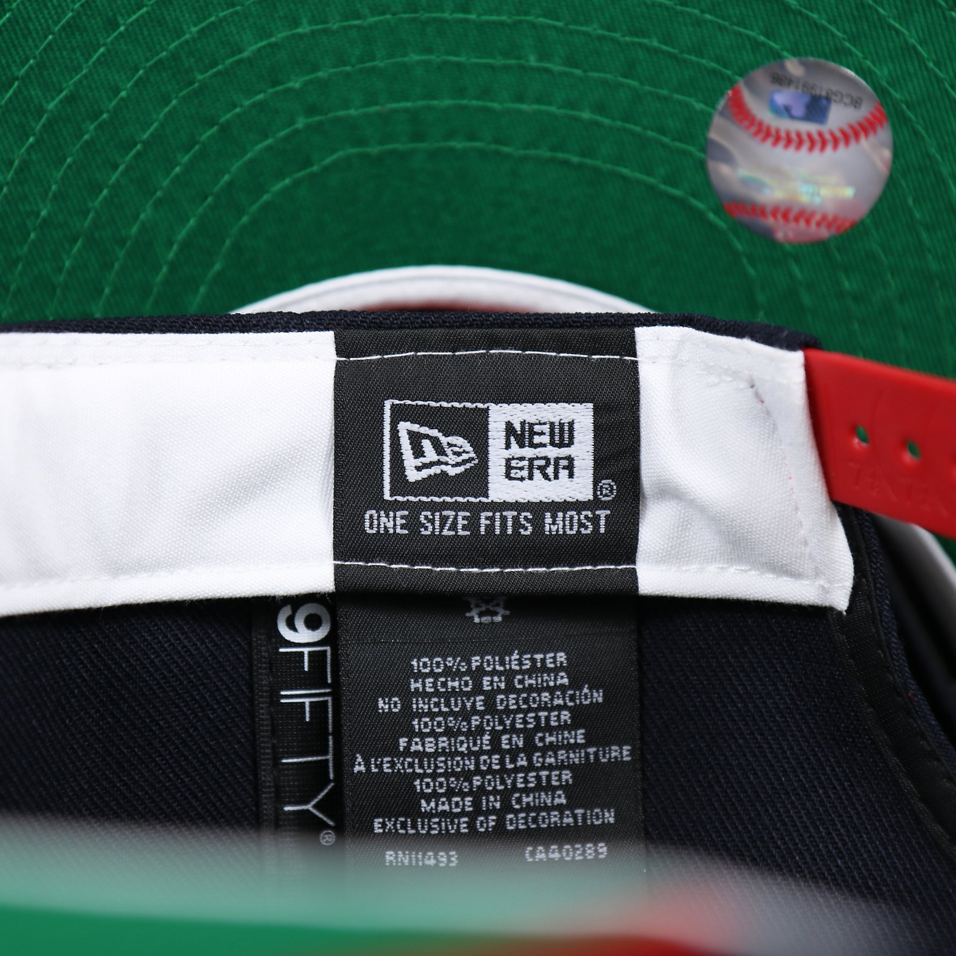 The New Era Tag on the Saint Louis Cardinals MLB Side Font Green Bottom 9Fifty Snapback Cap | Black Snap Cap