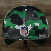 The backside of the Throwback Philadelphia Eagles OnField NFL Summer Training 2022 39Thirty Camo FlexFit Cap | New Era Kelly Green