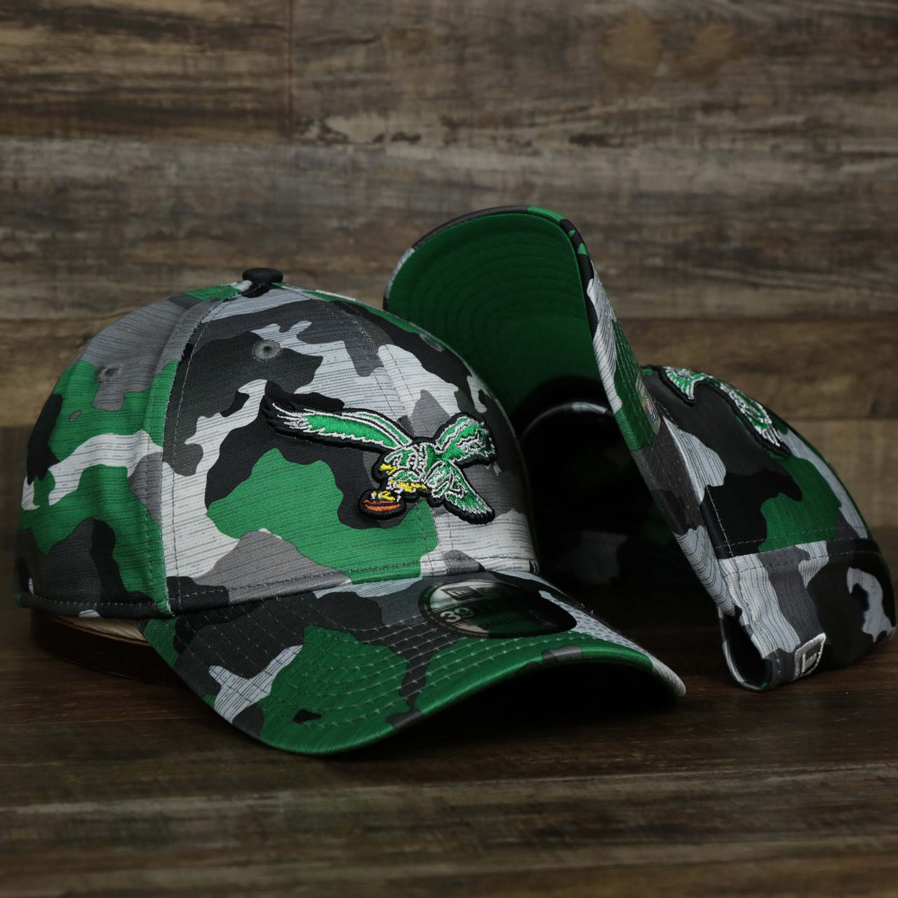 The Throwback Philadelphia Eagles OnField NFL Summer Training 2022 39Thirty Camo FlexFit Cap | New Era Kelly Green