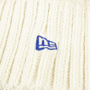 The New Era Logo on the Women’s New York Giants 2022 NFC Cuffed Winter Knit Meeko Pom Pom Beanie | Women’s White Winter Beanies