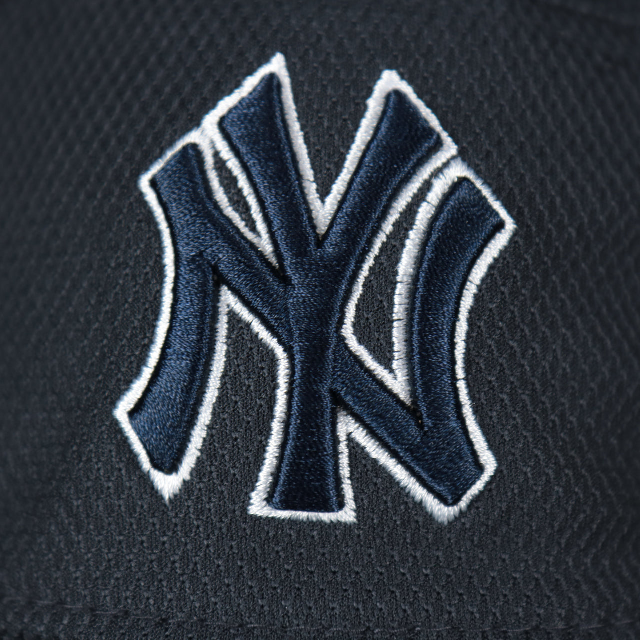 A close up of the Yankees logo on the New York Yankees MLB 2022 Spring Training Onfield Bucket Hat