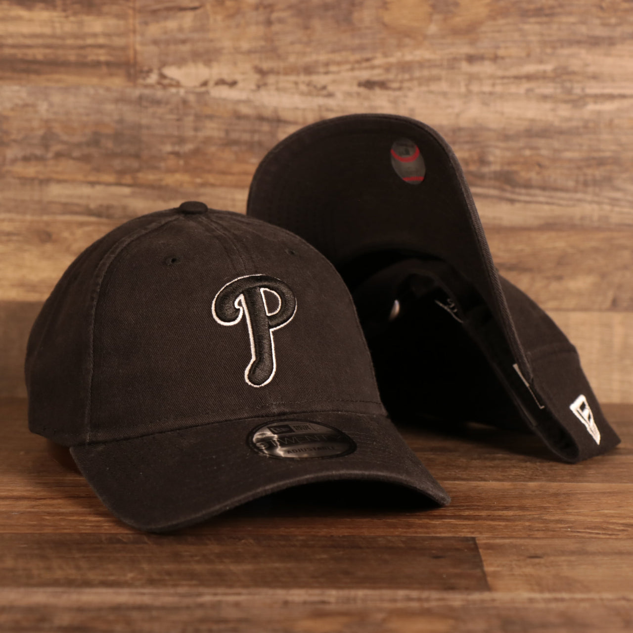 Philadelphia Phillies Core Classic Black logo on White Trim | Black 9Twenty Dad Hat