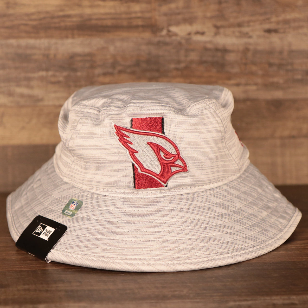 The Cardinals patch on the front side of the New Era training 2021 gray bucket hat.