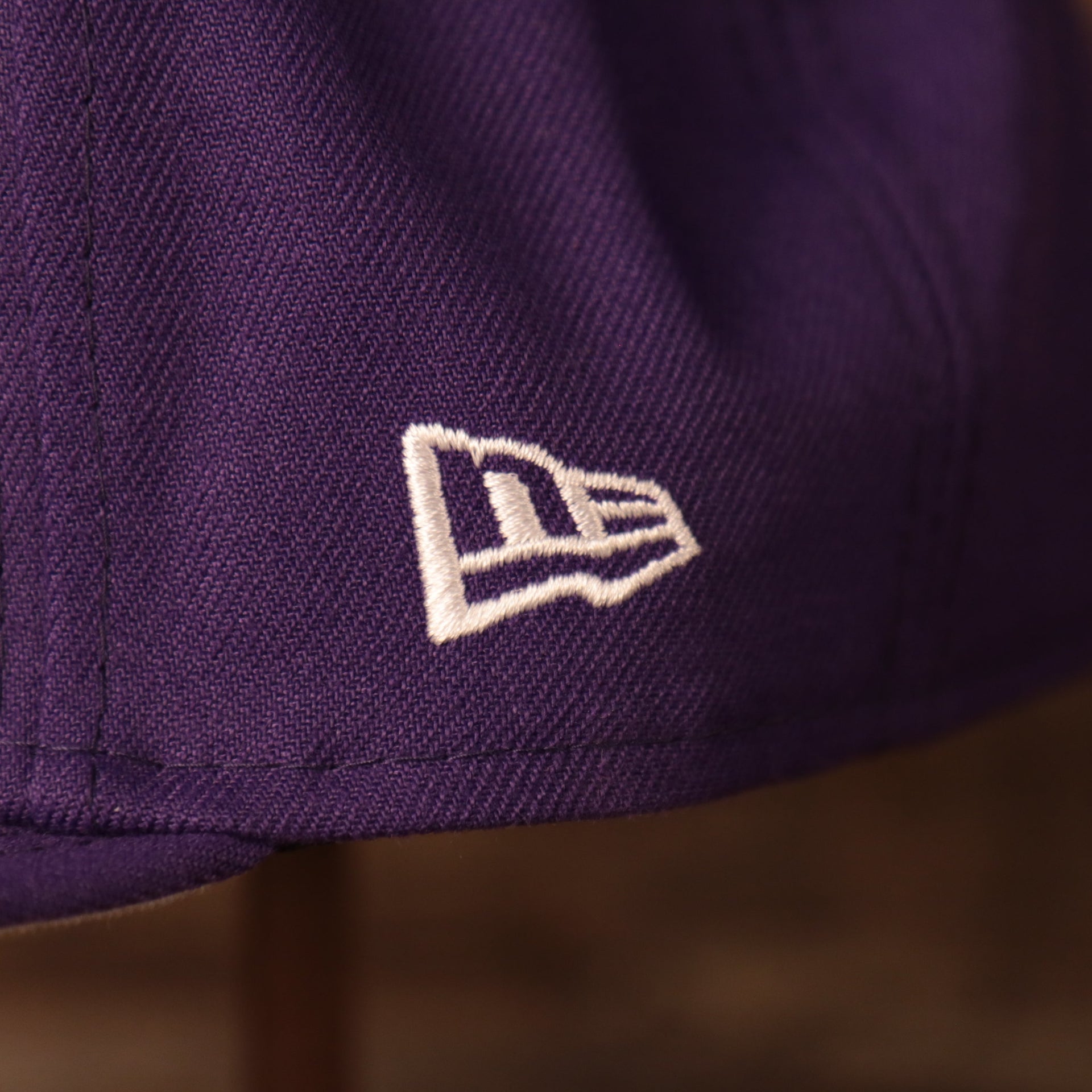 new era logo Los Angeles Lakers 2021 NBA Playoff Side Patch Purple 9Fifty Gray Bottom Snapback Hat