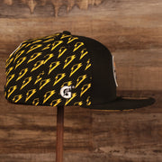 wearers right side of the Pittsburgh Steelers x Gatorade Black 9Fifty Yellow Bottom Snapback