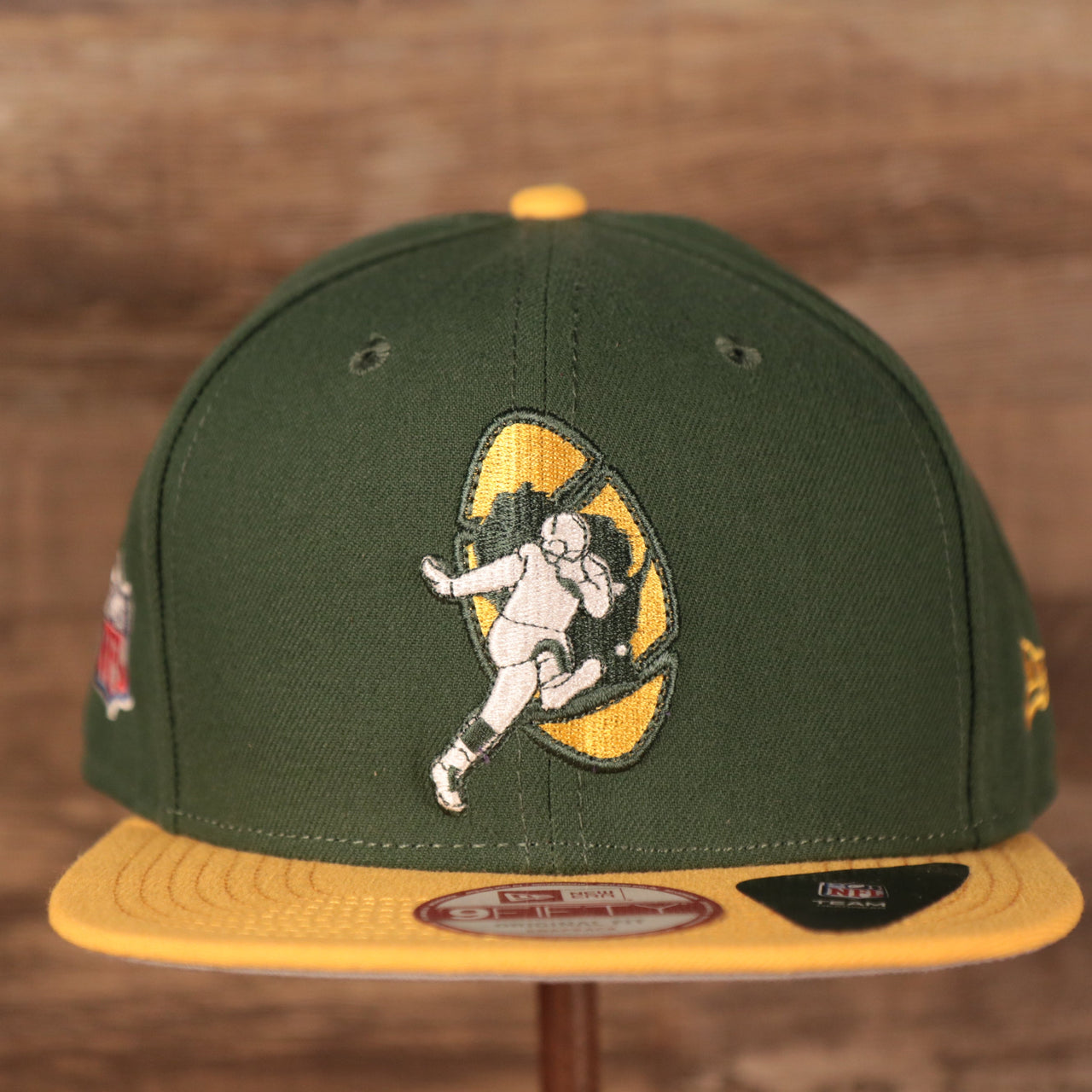 Green Bay Packers 1968-1979 Throwback Logo Vintage NFL 9Fifty Snapback Hat