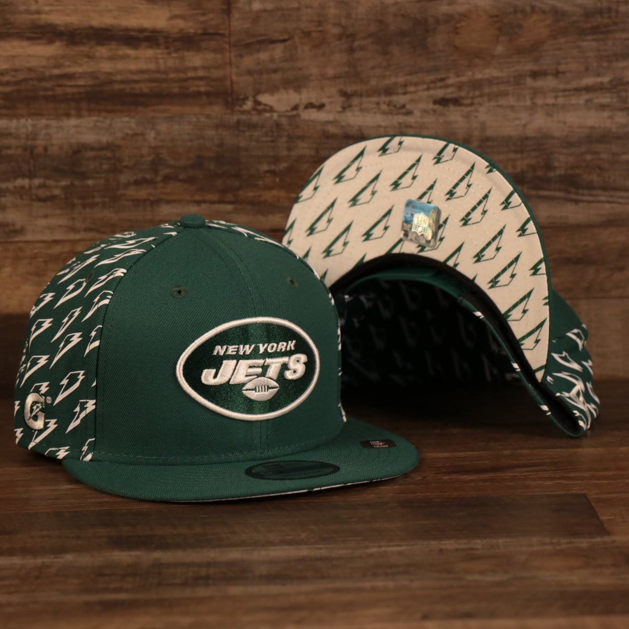 front and bottom of the New York Jets x Gatorade Green 9Fifty White Bottom Snapback