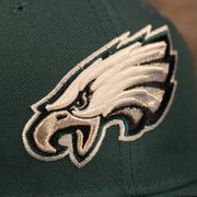 eagles logo on the Philadelphia Eagles x Gatorade Green 9Fifty Grey Bottom Snapback