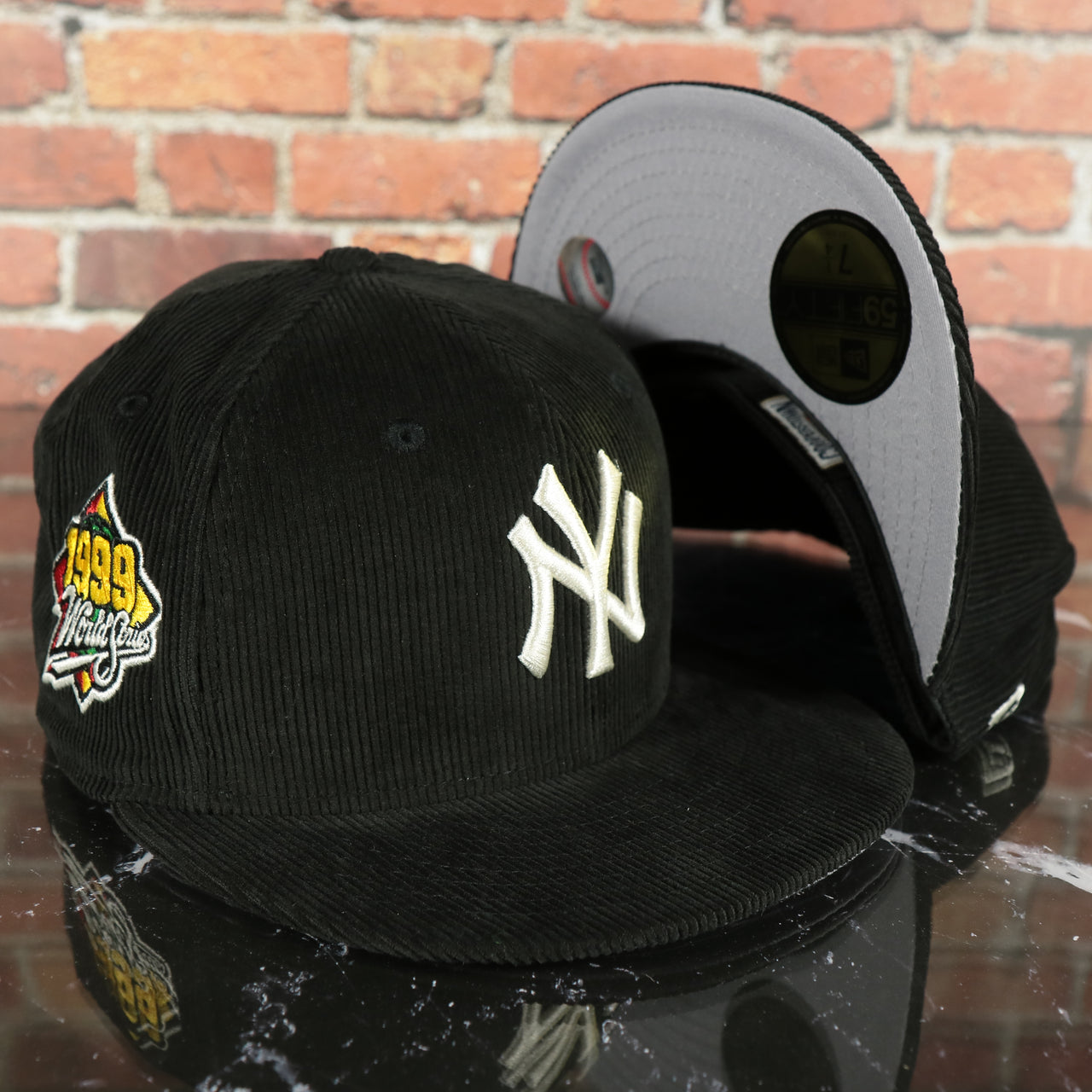 New York Yankees Cooperstown 1999 World Series Side Patch Black Corduroy Gray Bottom 59Fifty Fitted Cap | Corduroy Fitted Pack