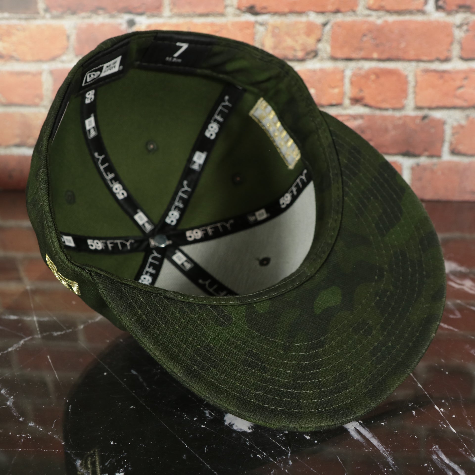 camo under visor on the New York Yankees 2019 Memorial Day x Armed Forces Day On Field 59FIFTY Fitted Cap | Camo
