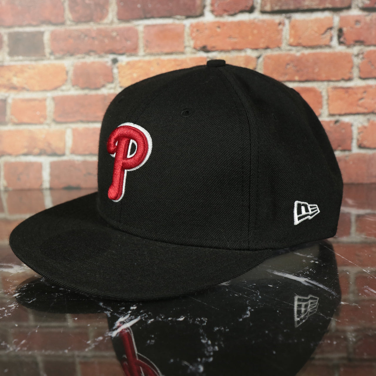 Philadelphia Phillies On Field Black 59Fifty Fitted Cap