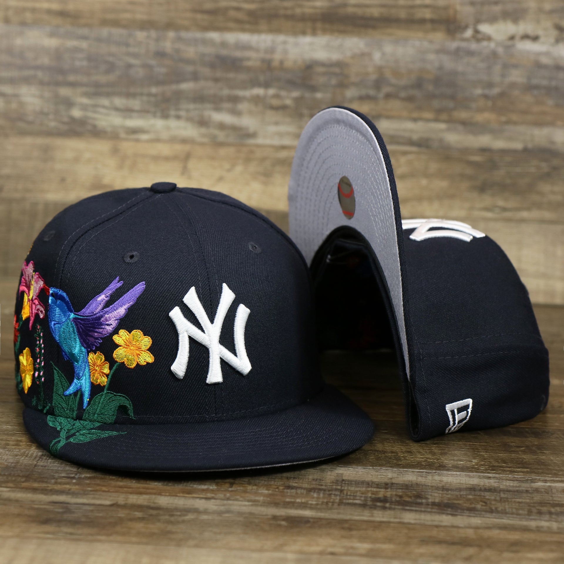 The New York Yankees Gray Bottom Bloom Spring Embroidery 59Fifty Fitted Cap | Navy Blue 59Fifty Cap