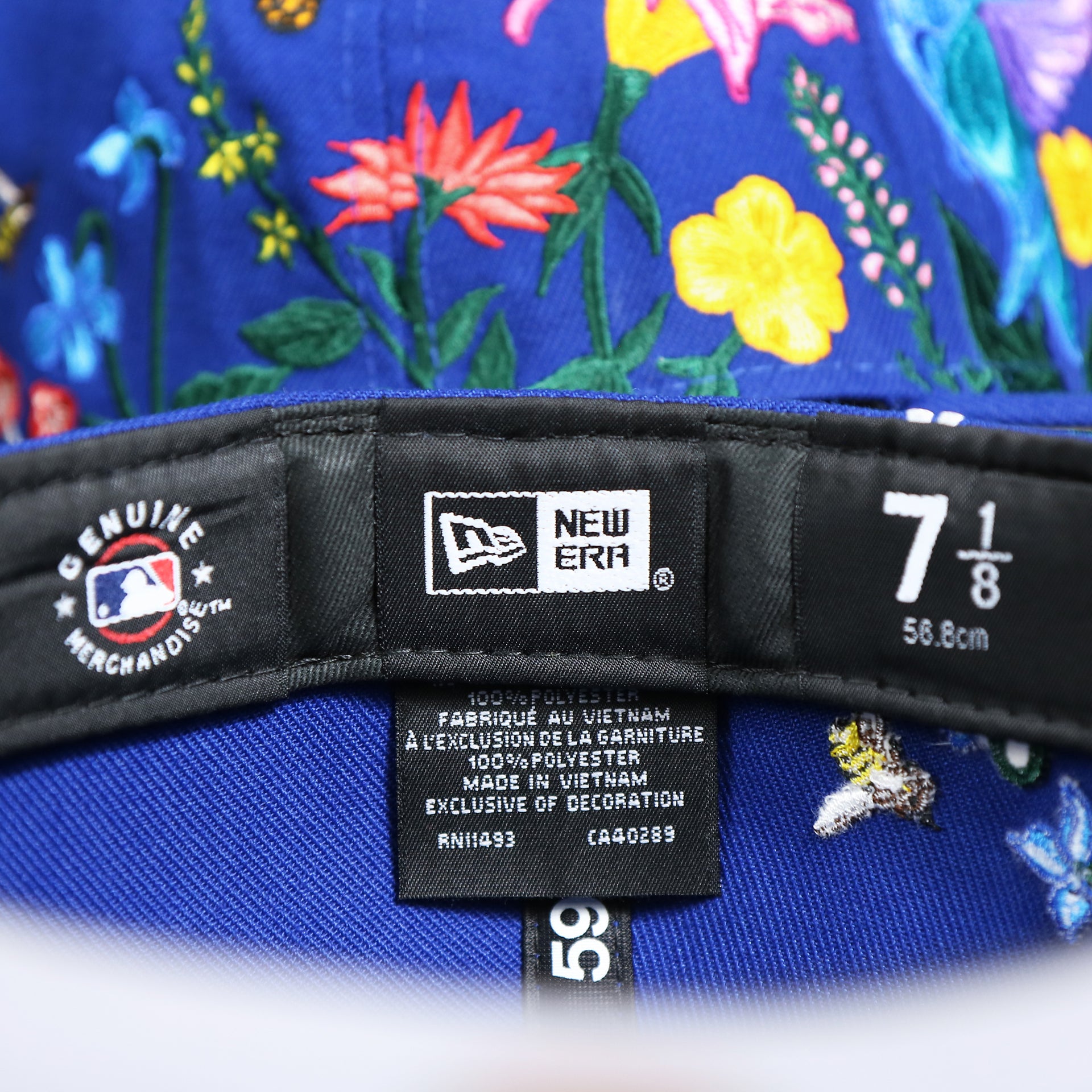 The Tags on the New York Mets Gray Bottom Bloom Spring Embroidery 59Fifty Fitted Cap | Royal Blue 59Fifty Cap