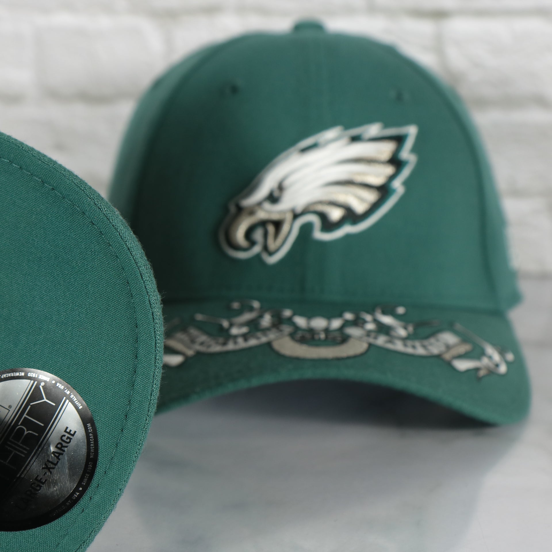 midnight green under visor on the Philadelphia Eagles 2019 NFL Draft Team Color Midnight Green 39Thirty Flexfit Cap