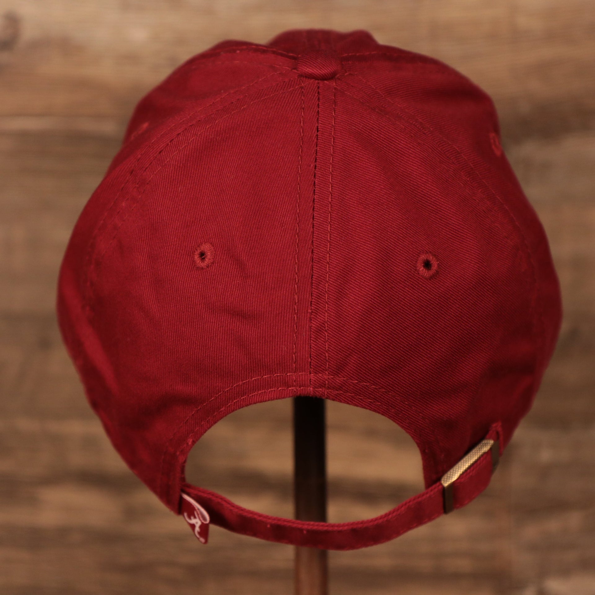 back side of the Alabama Crimson Tide Red Adjustable Dad Hat