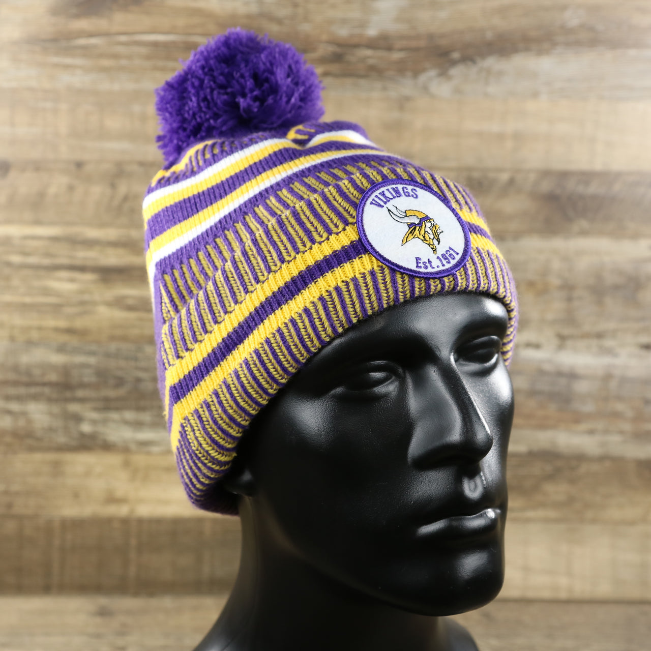 Minnesota Vikings On Field Sideline Cuffed Winter Knit Pom Pom Beanie | Purple Winter Beanie