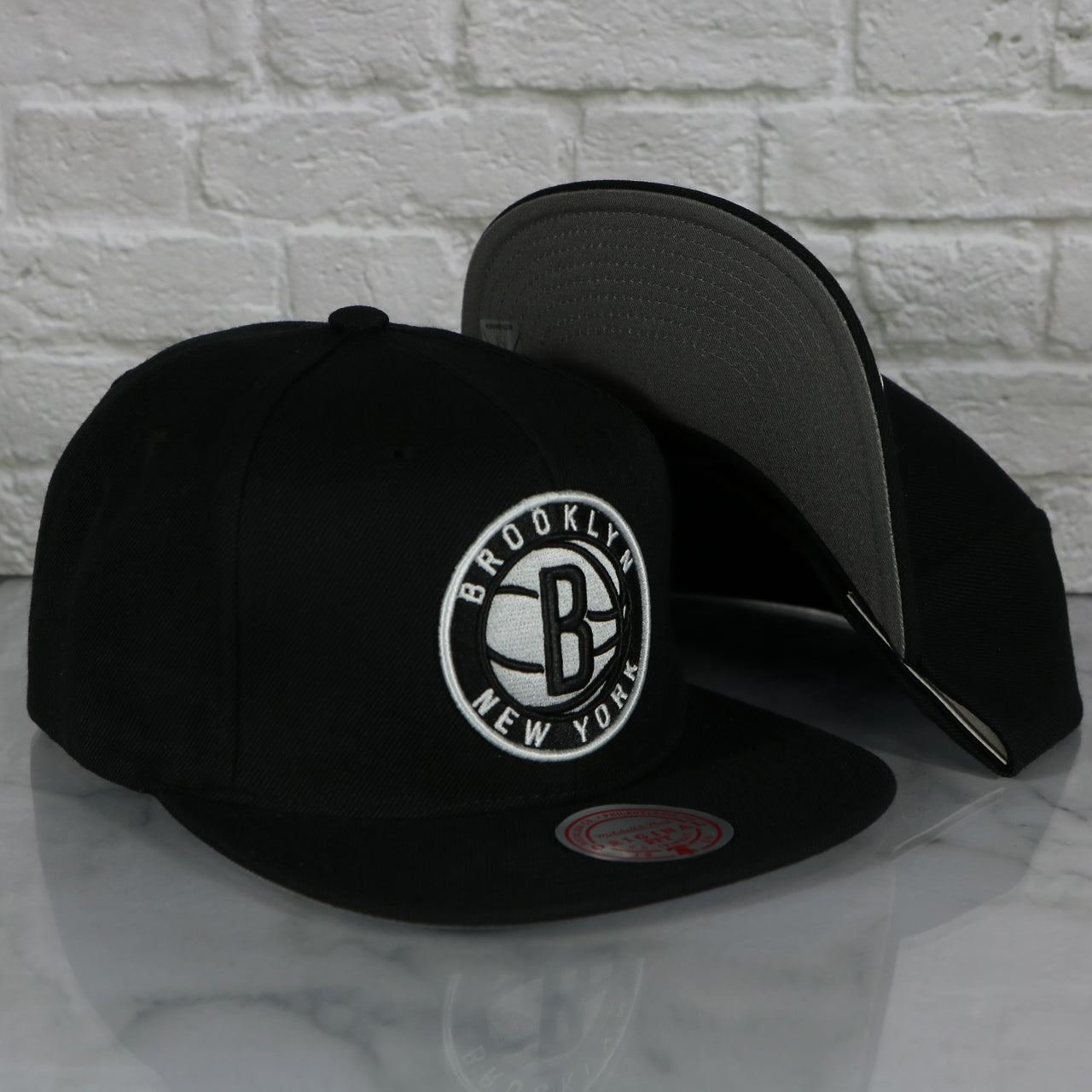 Brooklyn Nets Vintage Retro NBA Team Ground 2.0 Mitchell and Ness Snapback Hat | Black
