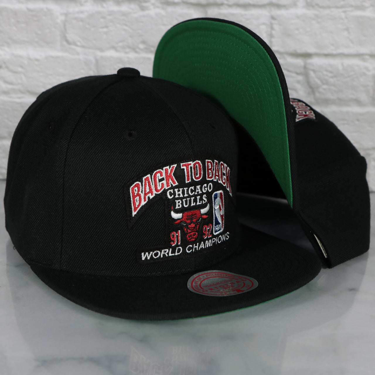 Chicago Bulls Vintage Retro NBA Champions 91-92 Back to Back Mitchell and Ness Snapback Hat | Black