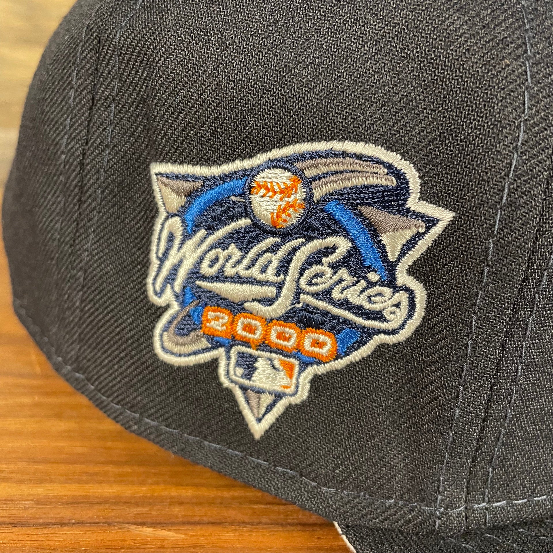 world series patch on the New York Yankees "Patch Up" 2000 World Series Side Patch Gray Bottom 59Fifty Navy Fitted Cap