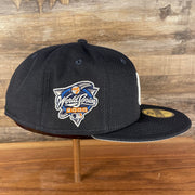wearers right side of the New York Yankees "Patch Up" 2000 World Series Side Patch Gray Bottom 59Fifty Navy Fitted Cap
