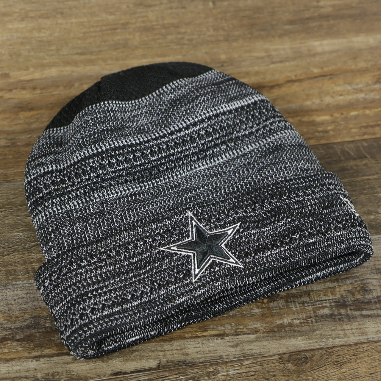 Dallas Cowboys On Field Sideline Winter Knit Sports Beanie | Gray Winter Beanie