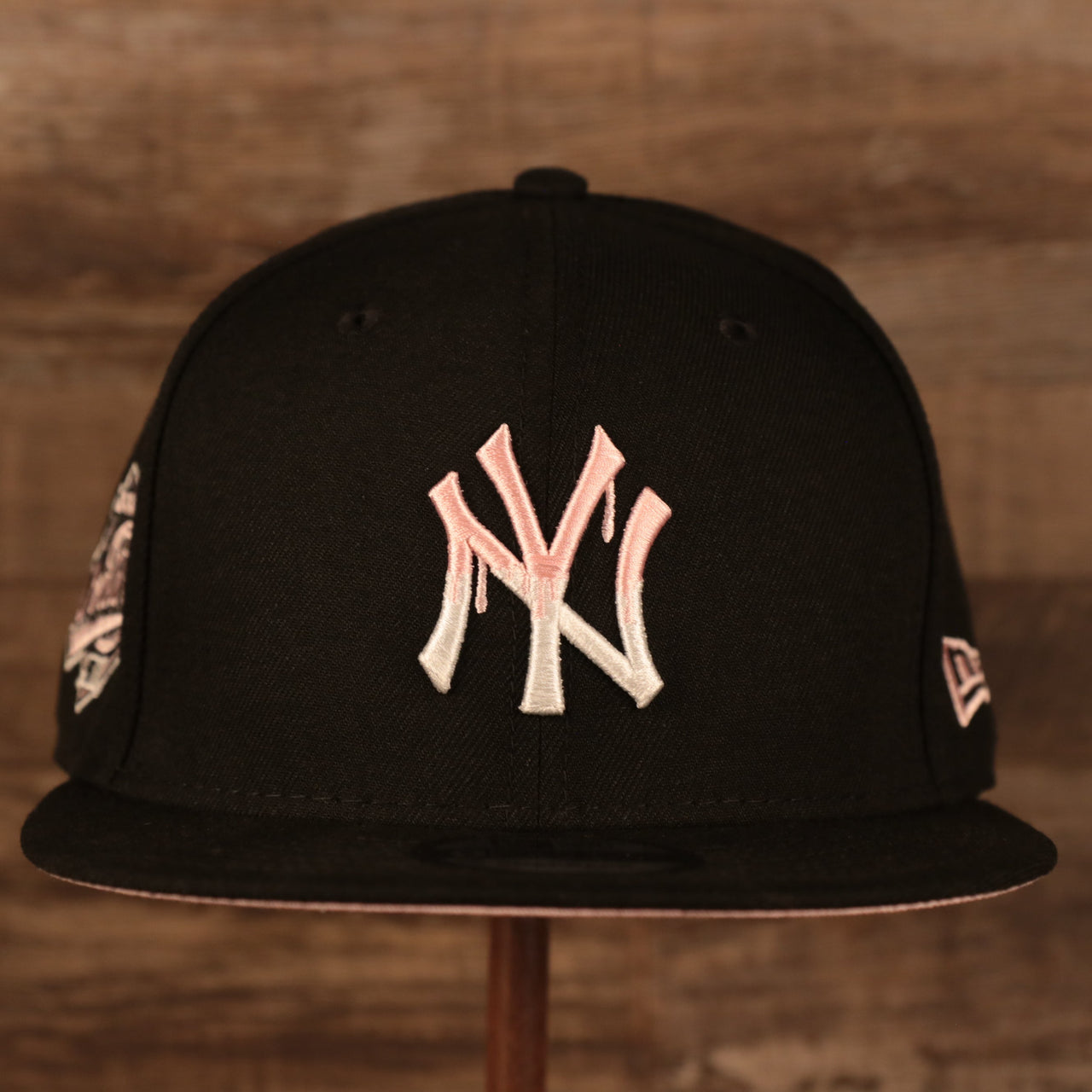 New York Yankees 1996 World Series Side Patch Drip Logo Pink Bottom 9Fifty Snapback Hat