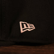 Close up of the New Era logo on the New York Yankees 1996 World Series Side Patch Drip Logo Pink Bottom 9Fifty Snapback Hat