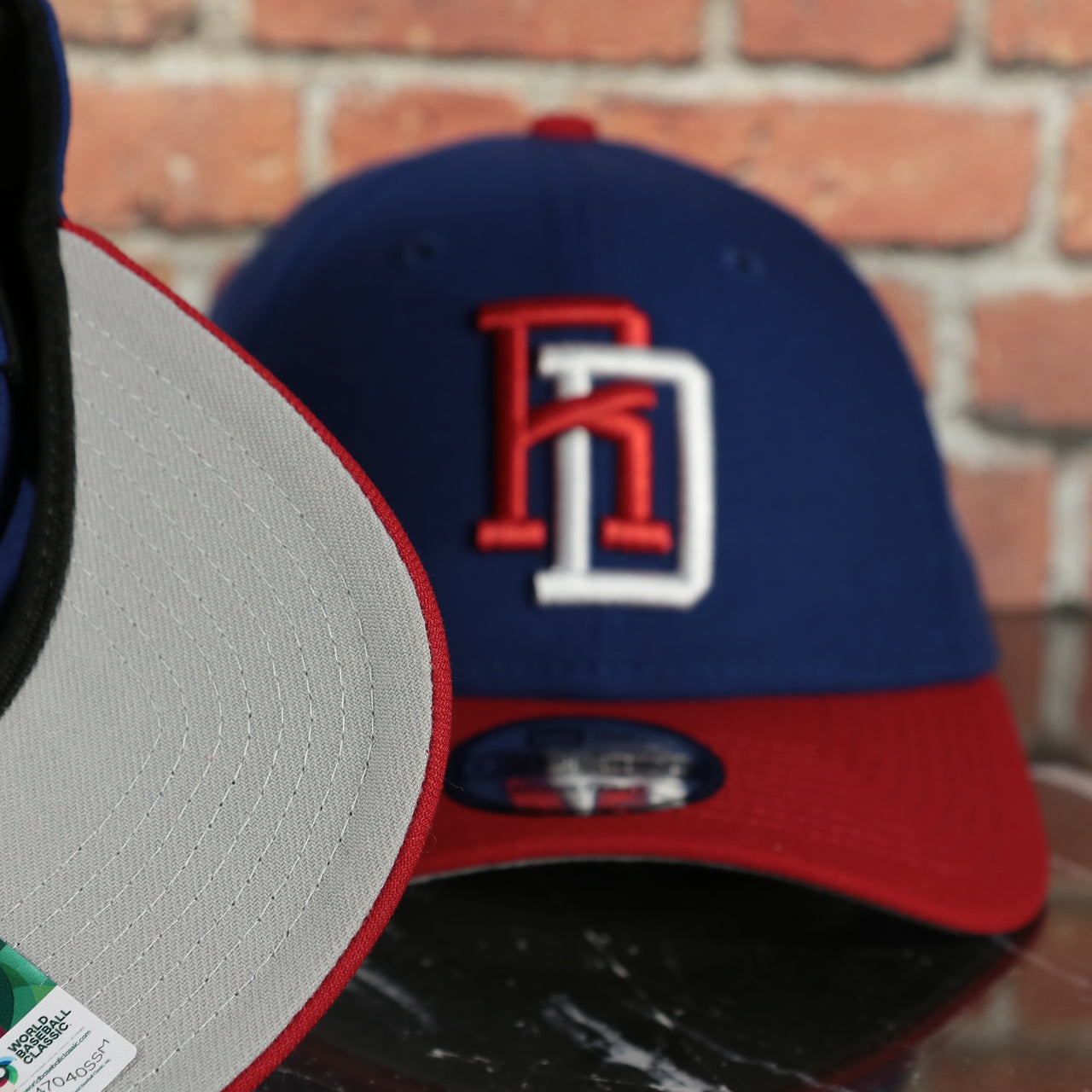 grey under visor on the Dominican Republic 2023 World Baseball Classic Two Tone Grey Bottom Blue/Red 9Forty Dad Hat