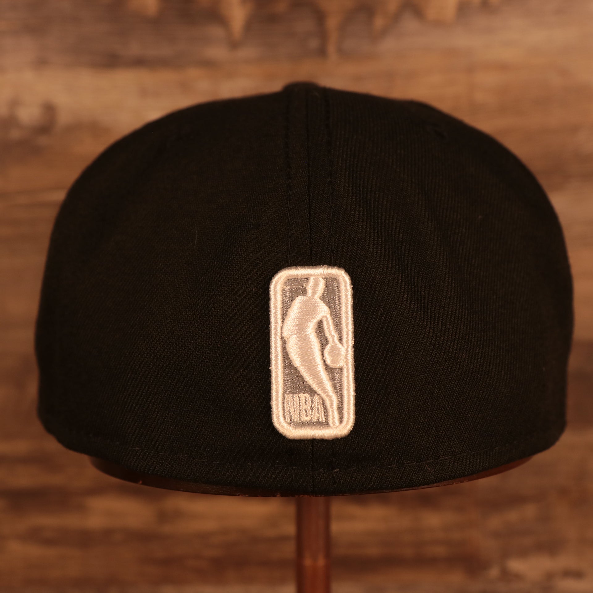 Back of the Brooklyn Nets "City Cluster" Side Patch Gray Bottom Black 59Fifty Fitted Cap