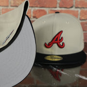 grey under visor on the Atlanta Braves World Class 4-Time World Series Champions Two Tone Grey Bottom | Sand/Navy 59Fifty Fitted Cap