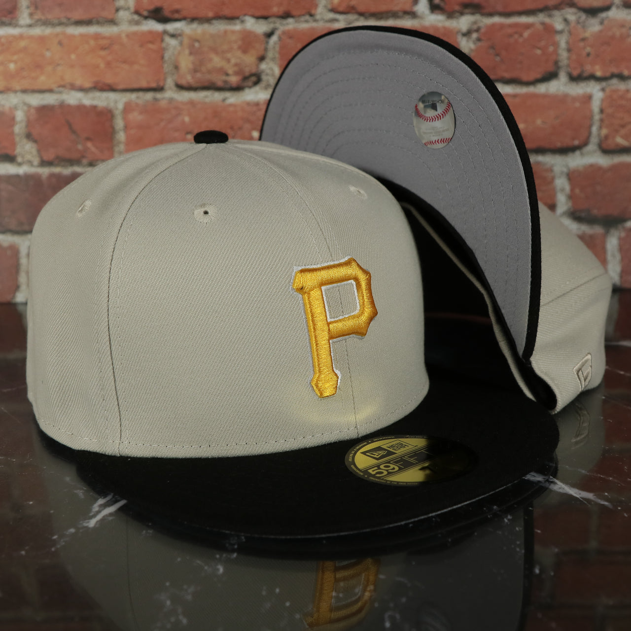 Pittsburgh Pirates World Class 5-Time World Series Champions Two Grey Bottom | Sand/Black 59Fifty Fitted Cap