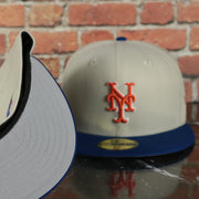 grey under visor on the New York Mets World Class 2-Time World Series Champions Two Tone Grey Bottom | Sand/Royal 59Fifty Fitted Cap